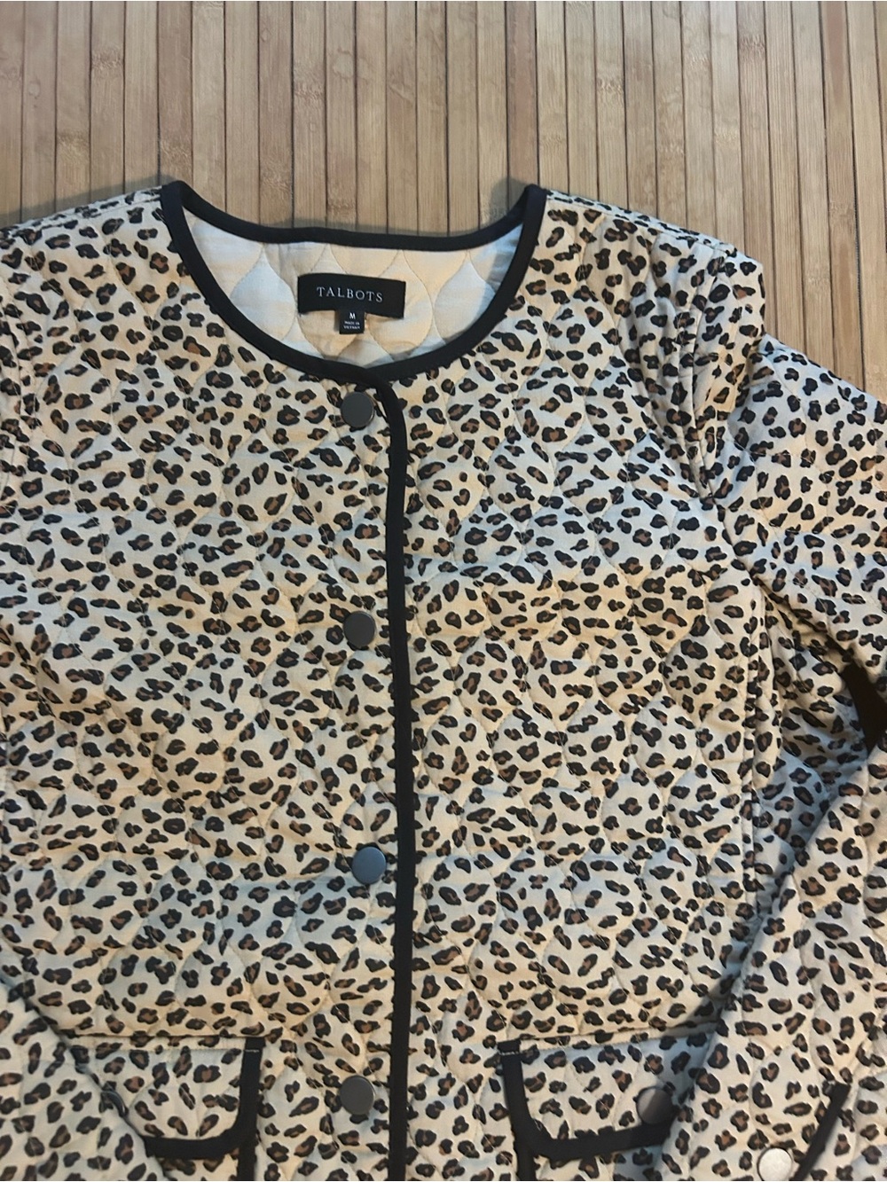 Talbots Women's Sz M Cottagecore Grabdmacore Quilted Cheetah Print Coat Jacket - Picture 4 of 16